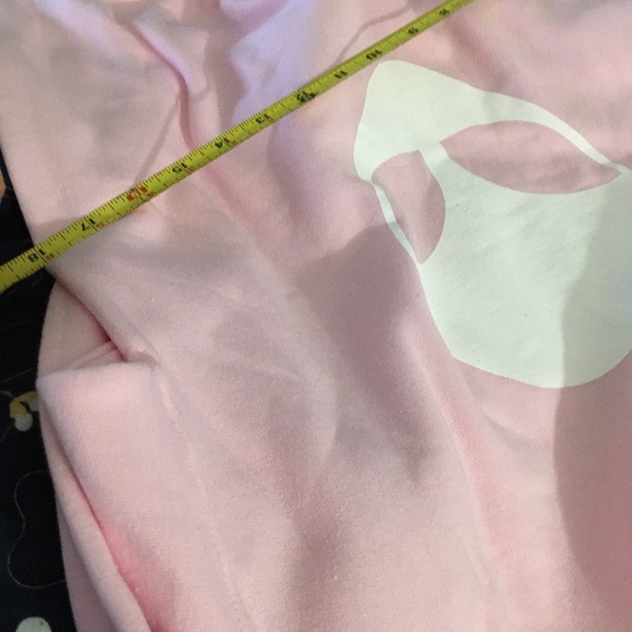 NWOT M/L Printed off shoulder alien logo sweater - Picture 4 of 8